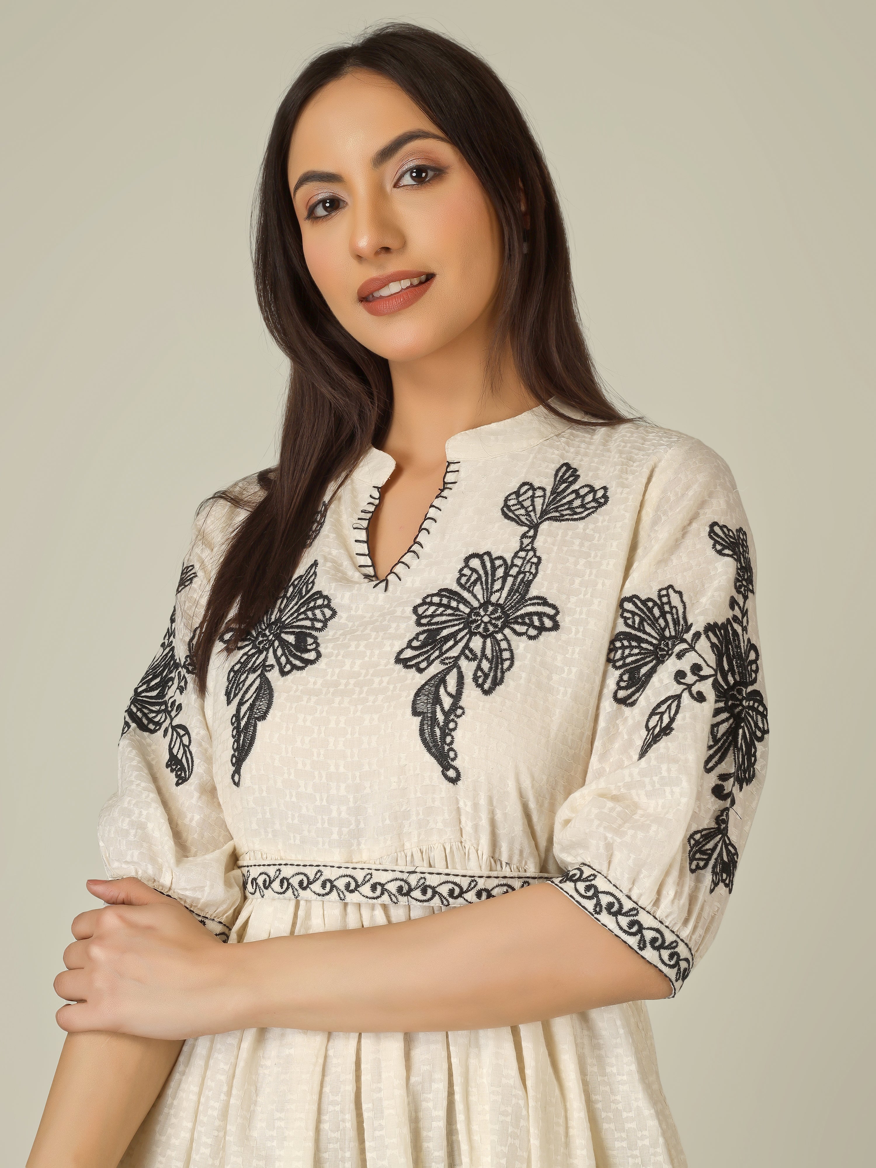 Threaded Noir Kurti
